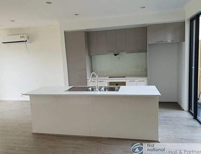 145 Tom Roberts Parade, Point Cook, South West Melbourne, 4 habitaciones, 2 baños, House