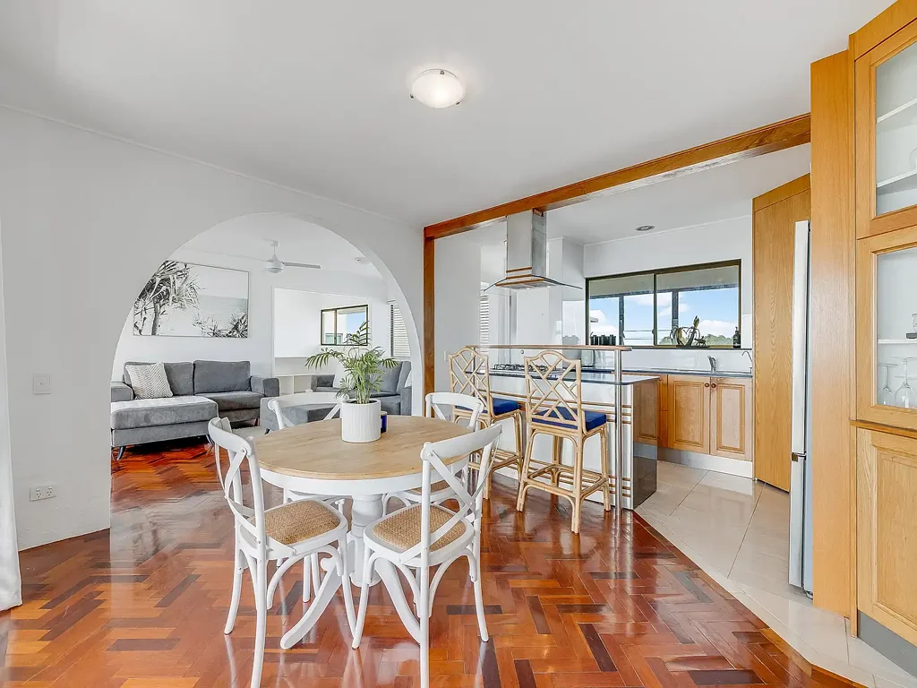 Mooloolaba 4部屋 Rare 4-Bedroom Coastal Sanctuary with 360° Panoramic Views