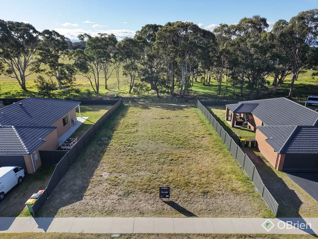 Eagle Point Houghton Crescent - Start Your Journey Here!