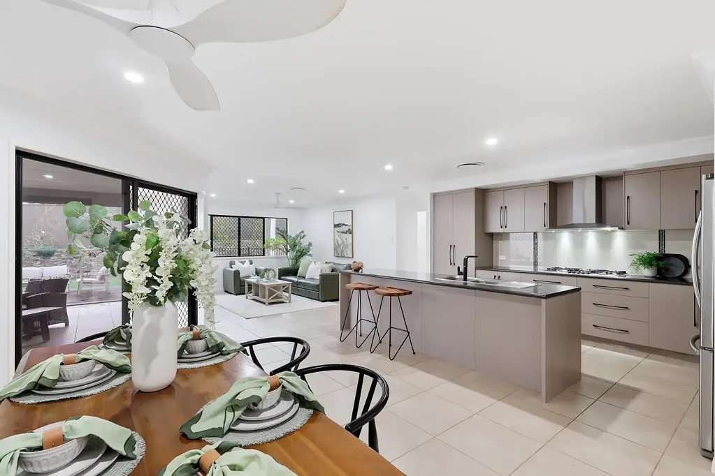 Rural View 4Moenga Expansive Indoor & Outdoor Living...