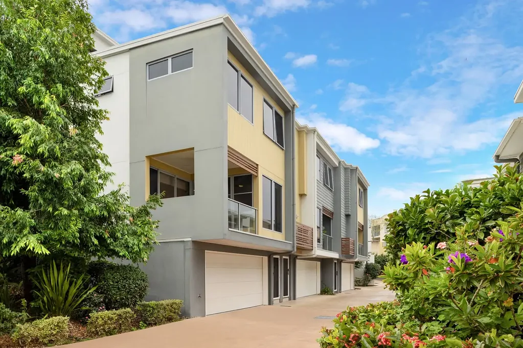 Carrara 2房  Exclusive Emerald Lakes Living with Space, Comfort & Convenience