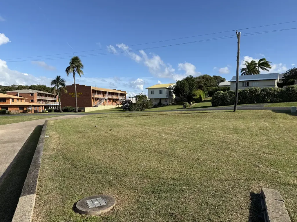 Sarina Beach  Footsteps to the Beach – Rare Coastal Opportunity