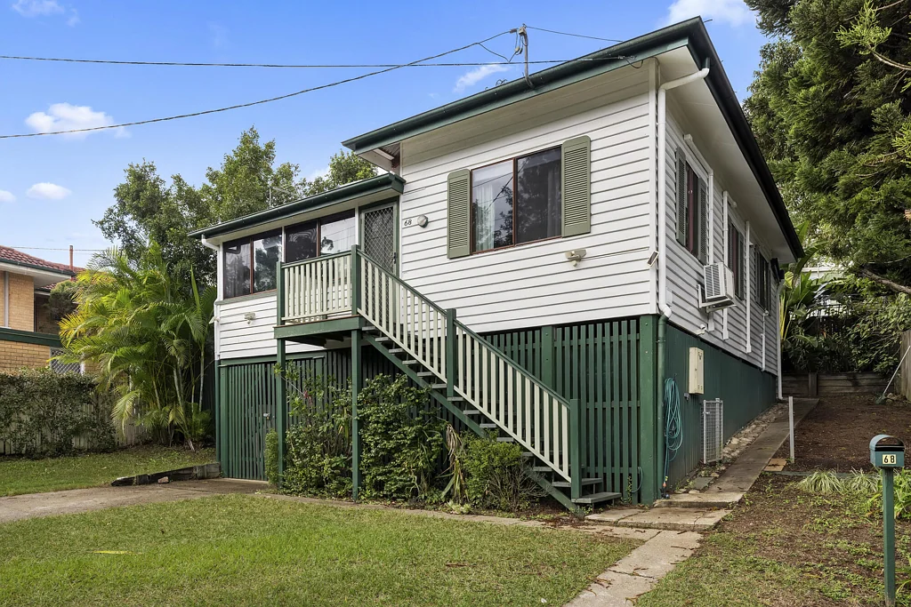 Chapel Hill 3 Bedroom Charming parkside retreat with further potential