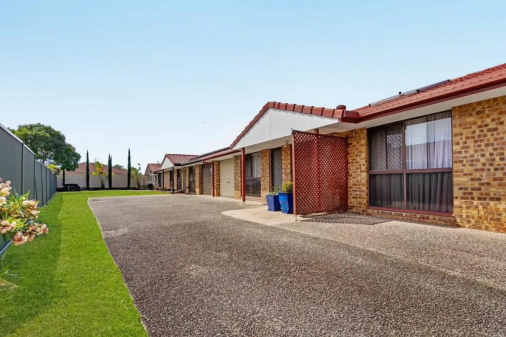 2/7 Nina Parade, Arundel, QLD 4214