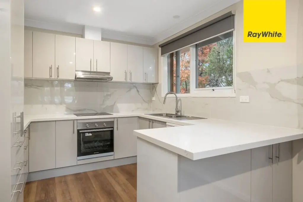 Beautifully Renovated Macgregor Home