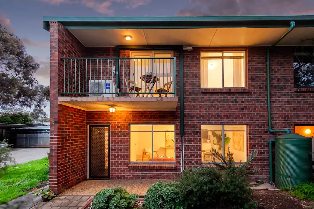Forestville 2房  Stylish Low-Maintenance Living In The Heart Of Forestville