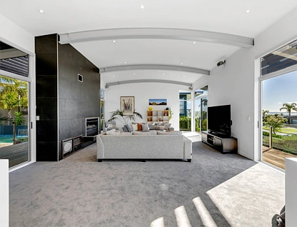 8 Intrepid Crescent, Beachlands, Manukau City, 5 ਕਮਰੇ, 2 ਬਾਥਰੂਮ, House