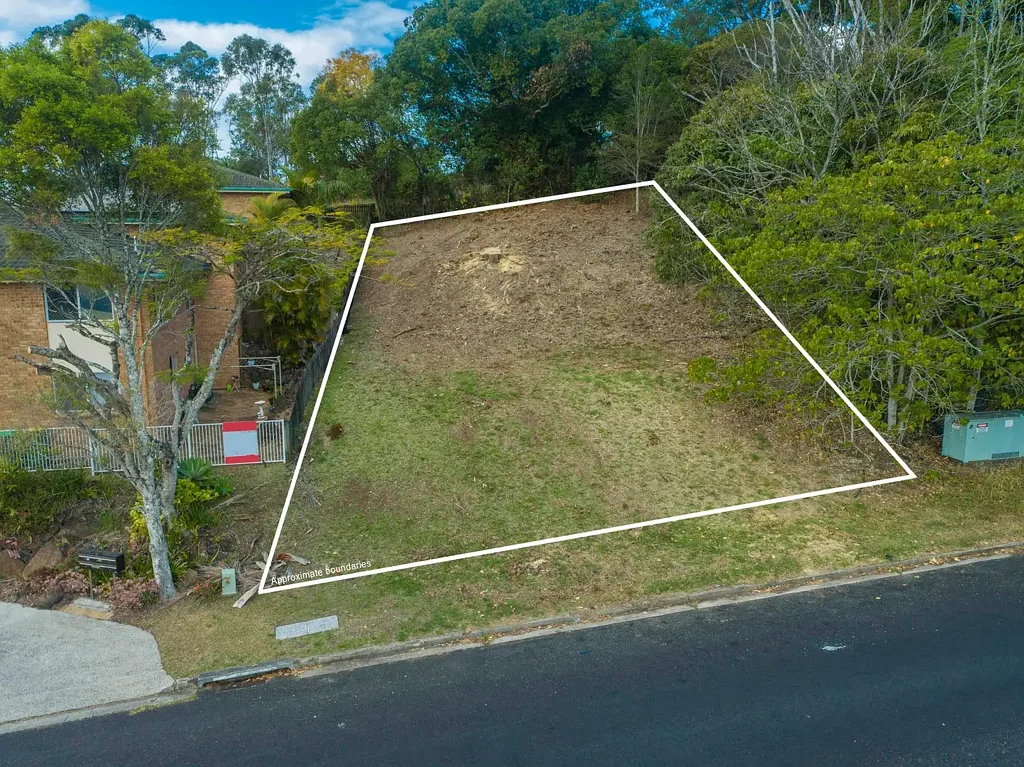 Lismore Heights  Lismore Heights elevated allotment with views