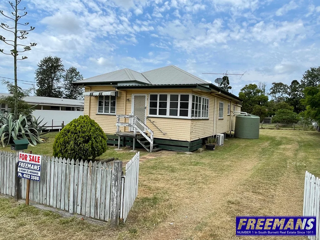 11 Dalby Street, Nanango, QLD 4615