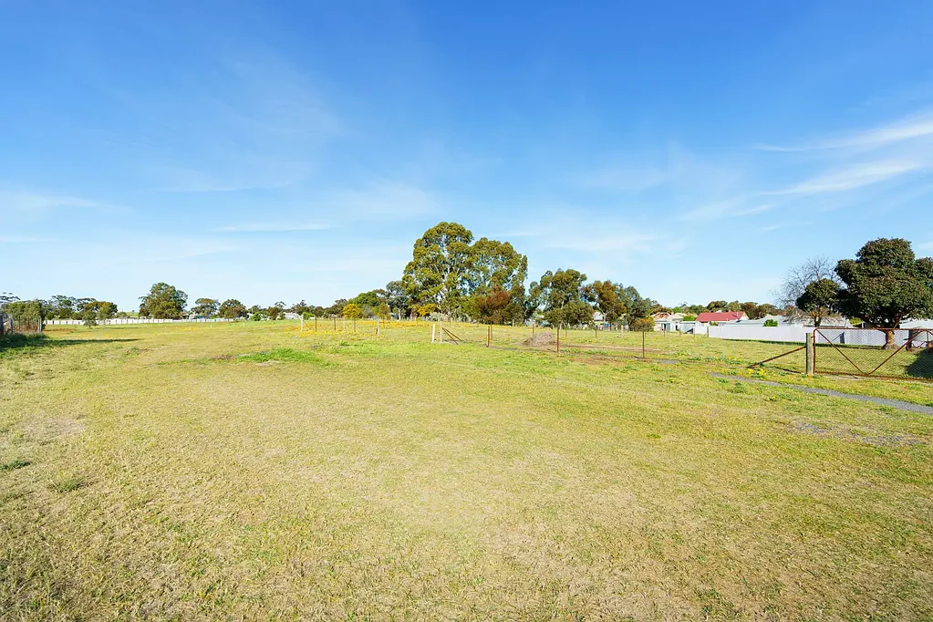 Dimboola  CLEAR FLAT BLOCK!
