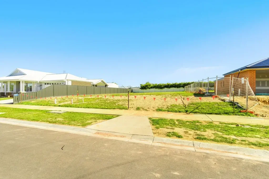 4 French Close, Maffra, VIC 3860