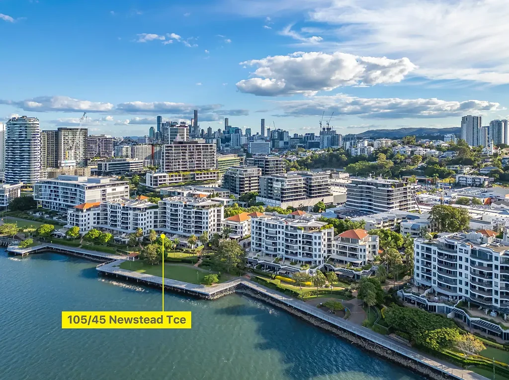 Newstead 3 Bedroom Exclusive Mariner's Reach Residence with Sweeping River Vistas