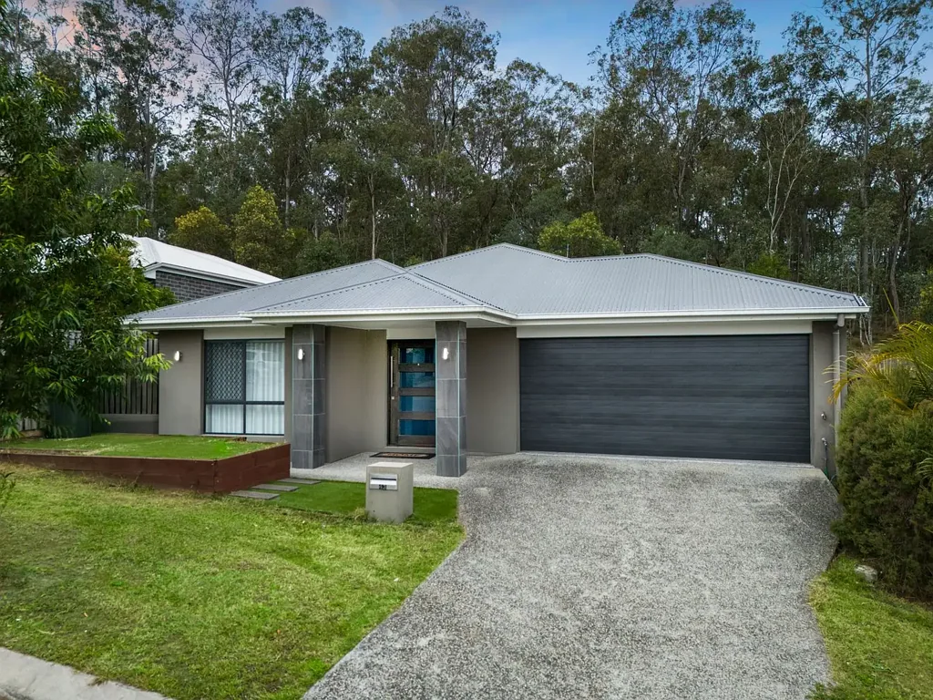 Augustine Heights 4 Bedroom Custom-Built Family Oasis | Reserve Backdrop | Quiet Cul-De-Sac Living