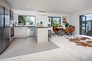 11B Hogans Road, Glenfield, North Shore City
