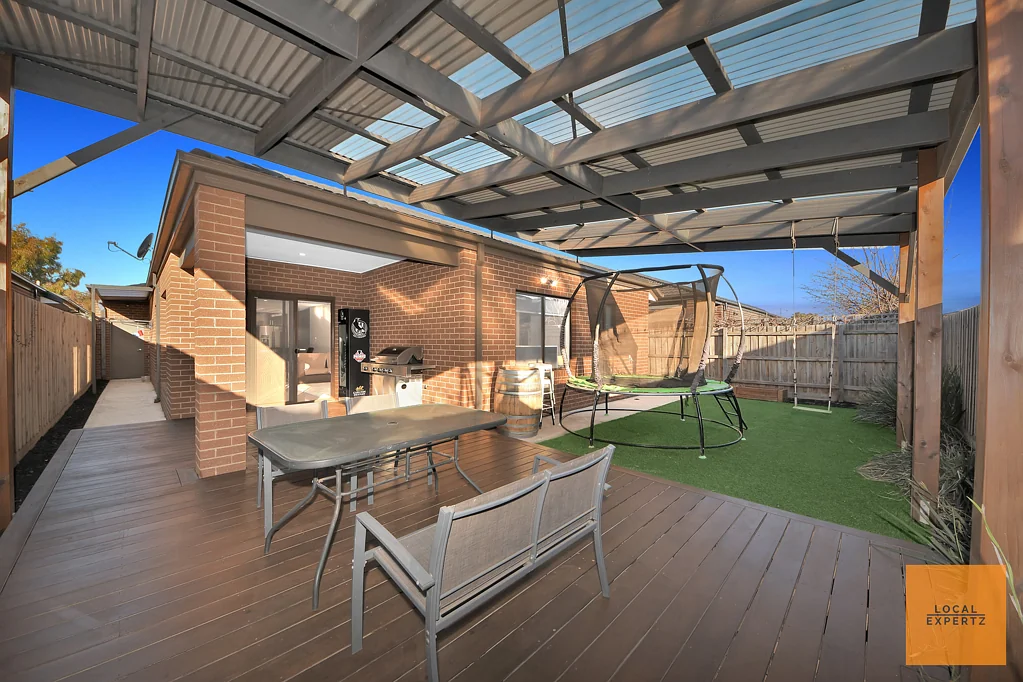 11 Tuckeroo Road, Aintree, VIC 3336