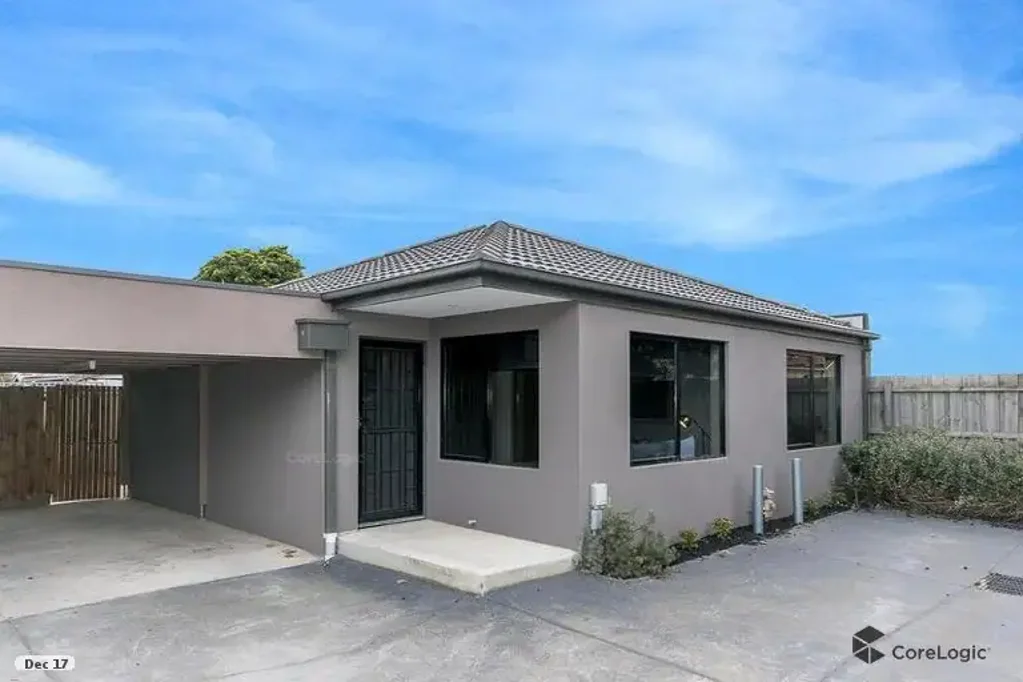 Spacious Two Bedder Unit!