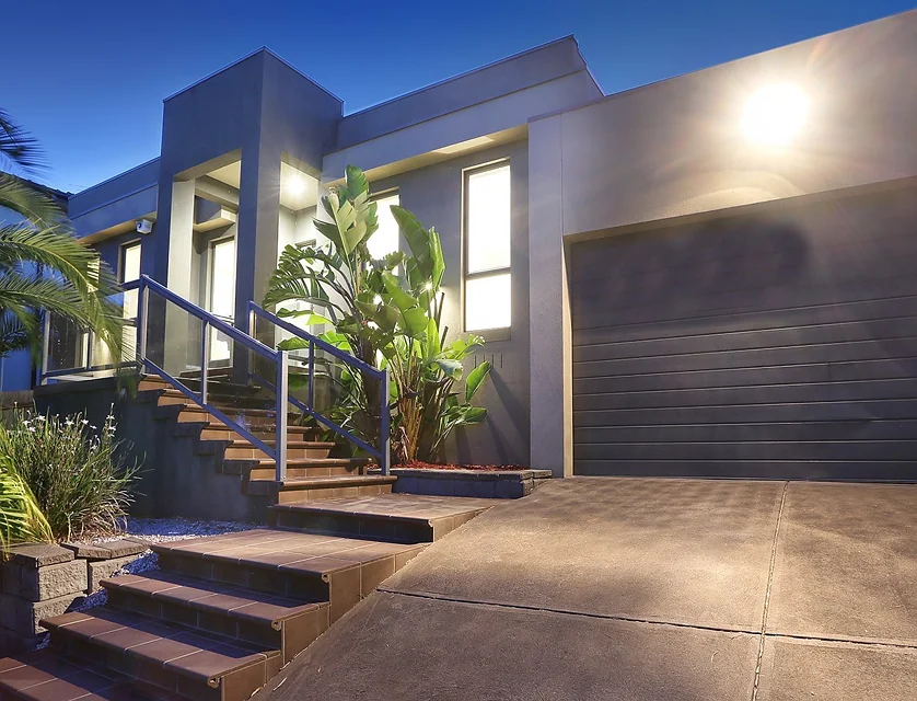 63 Ravenhill Boulevard, Roxburgh Park, North Melbourne, 4 Bedrooms, 2 Bathrooms, House