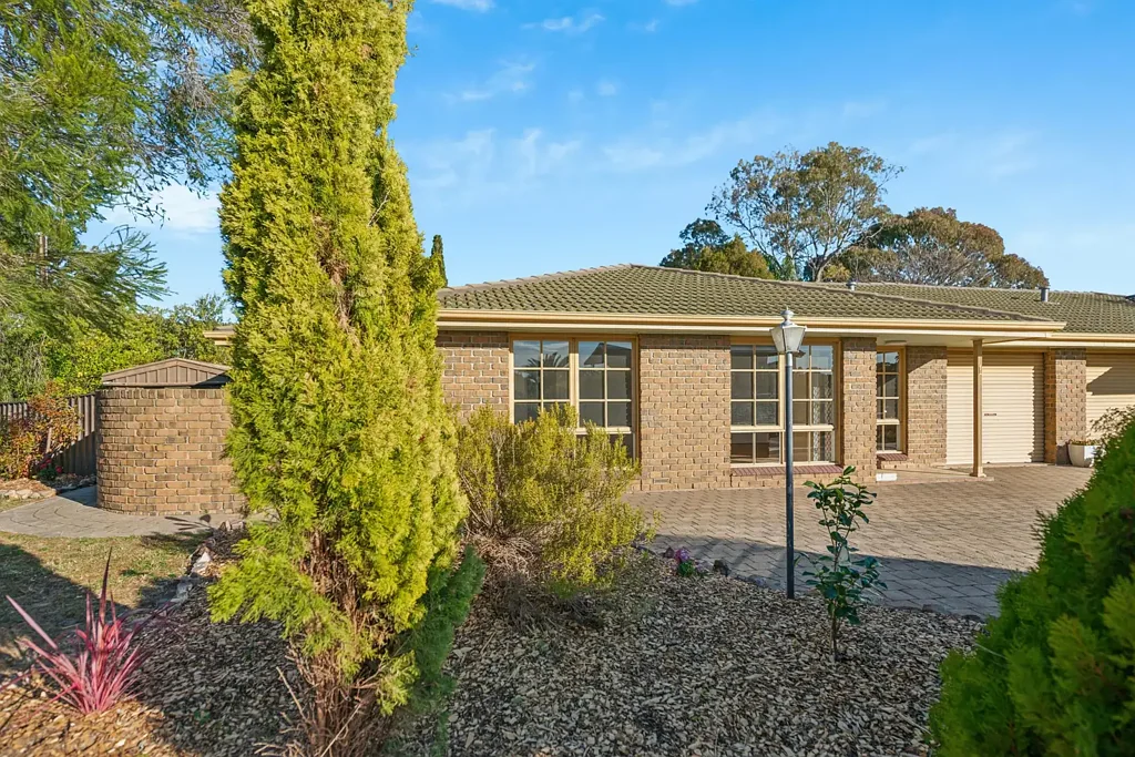 Flagstaff Hill 3Moenga Delightful Colonial Homette on Corner Lot - Offers Close 11/6/25