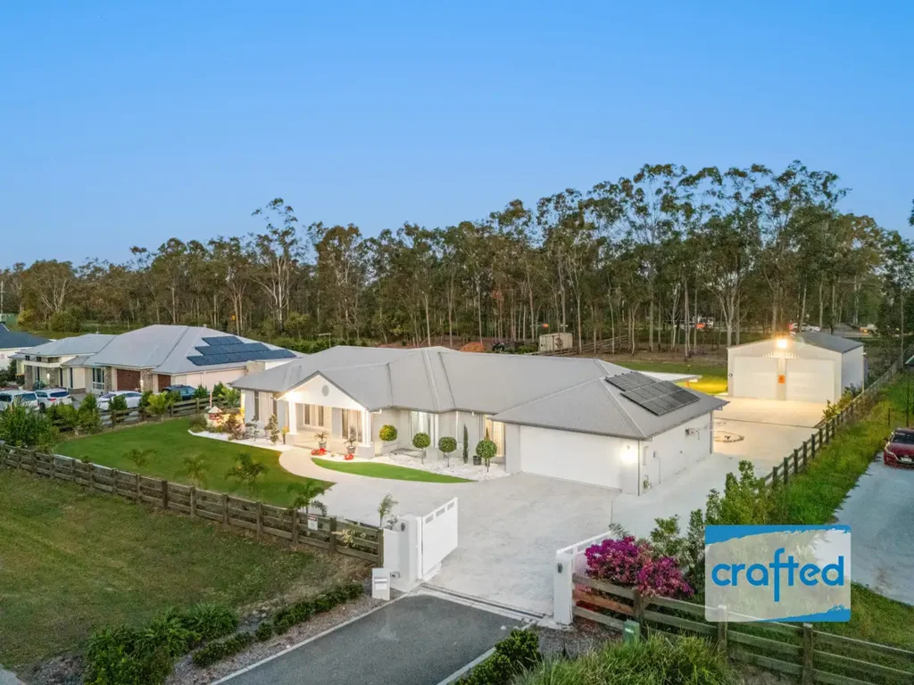Greenbank 5 Bedroom acreage life 🍃 | Stunning Plantation-built Hamptons-style Masterpiece on 3,800m2 in 'Everleigh'