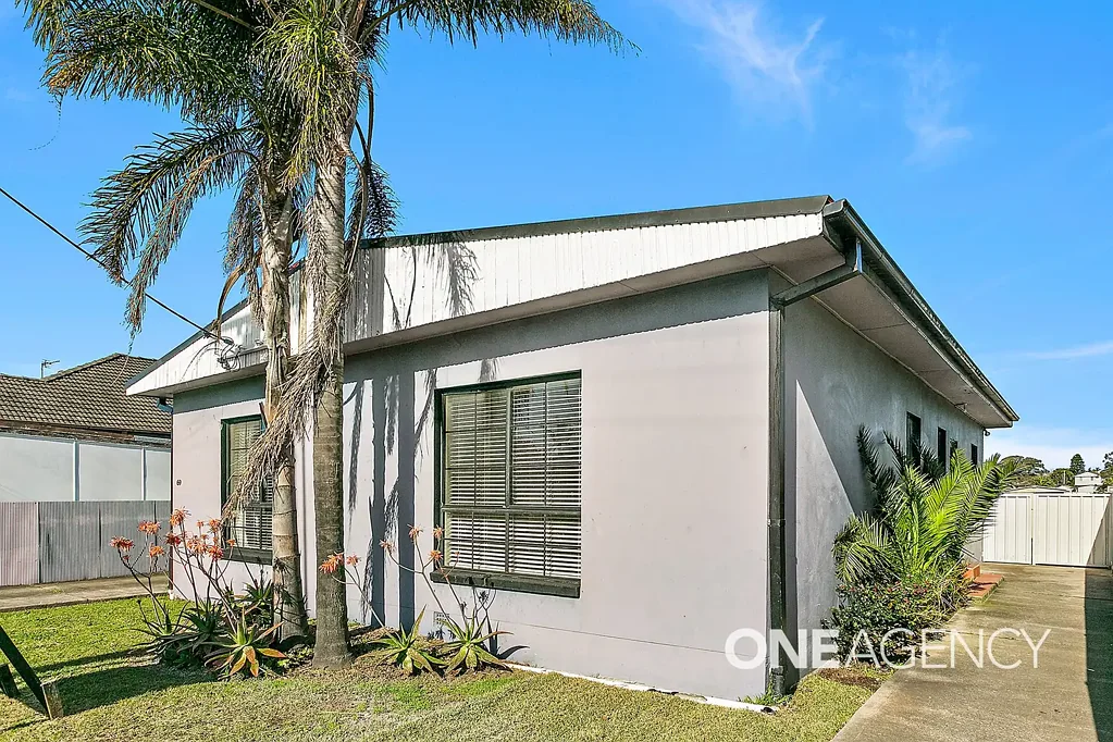 RELAXED, LOW-MAINTENANCE LIVING IN A GREAT LOCATION