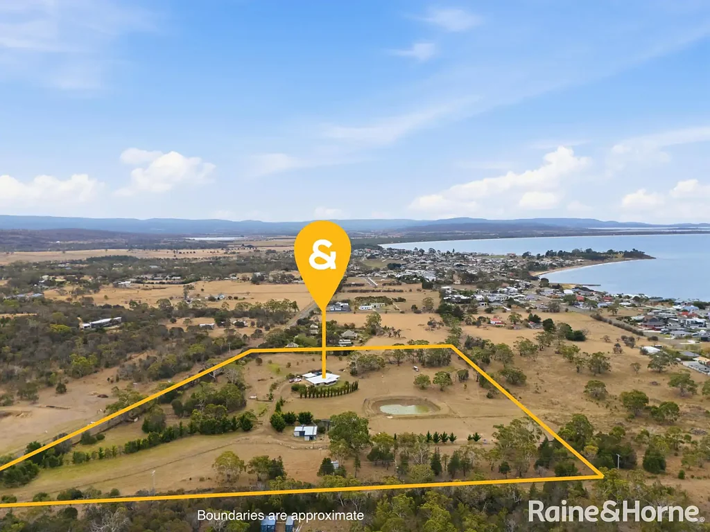 Swansea 4房  Expansive Coastal Living with Privacy & Presence