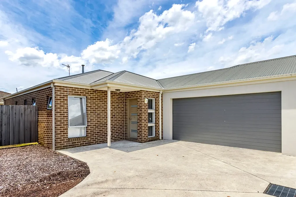 Sale 2 Bedroom Comfort and Convenience
