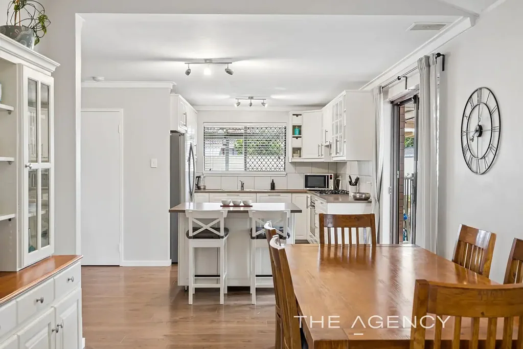 Padbury 3 Slaapkamer Gorgeous on Groyder!