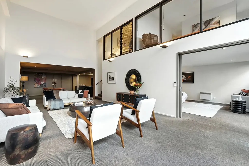 Hobart 3कमरा Striking Inner-City Residence within a Gated Complex