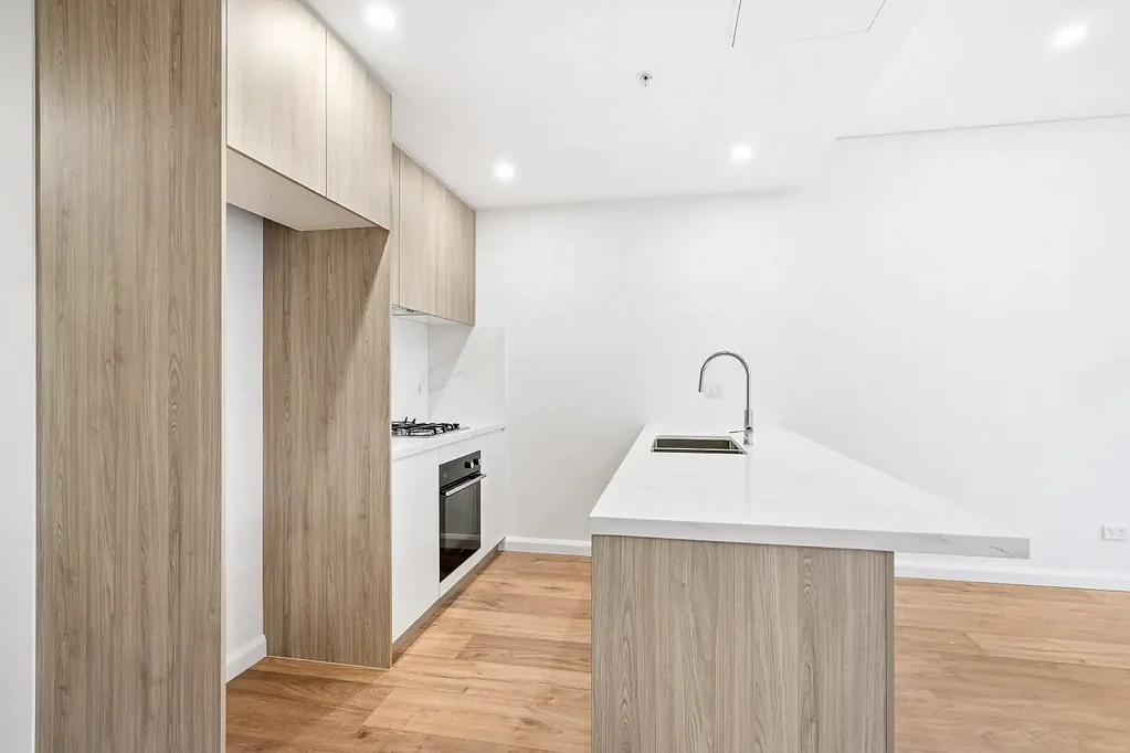 Modern 1 Bedroom + Study with Parking & Storage Cage