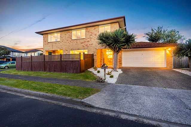 12 Janway Avenue, Flat Bush, Manukau City