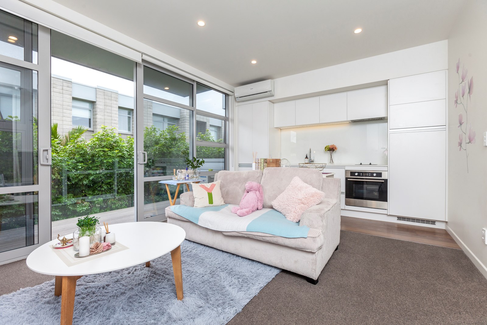 425 Murphys Road, Flat Bush, Auckland - Manukau, 2 phòng ngủ, 1 phòng tắm