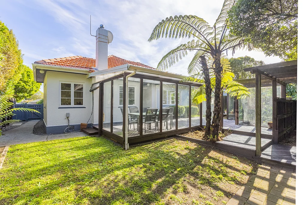 Raumati Beach 4 Bedroom Character, Charm and Location