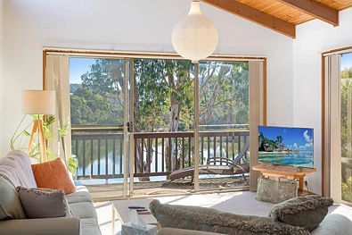 Merimbula 2房  Paddle. Relax. Repeat. Absolute Waterfront Living on Back Lake