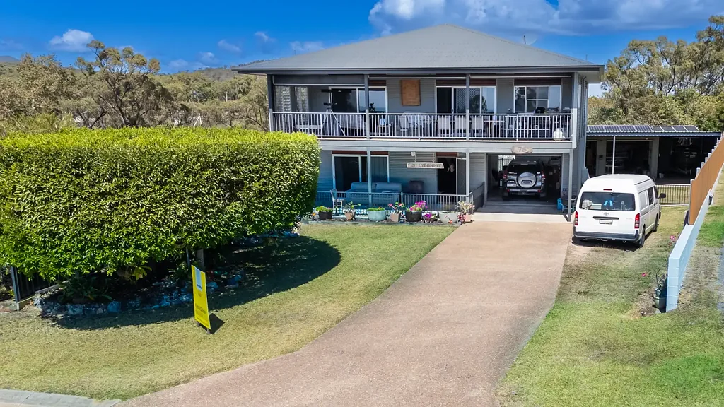 Hideaway Bay 4ਬੈੱਡਰੂਮ Hideaway Bay Haven - contemporary coastal home With large shed & relaxed seaviews