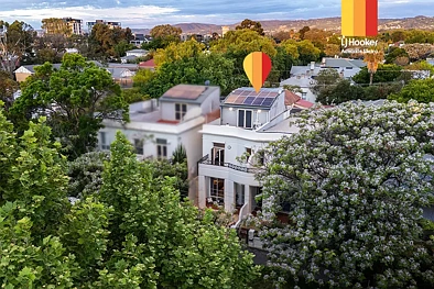 Norwood 3房  Sunrise on the East, Sunsets on the Roof: Architectural Living on Osmond Terrace