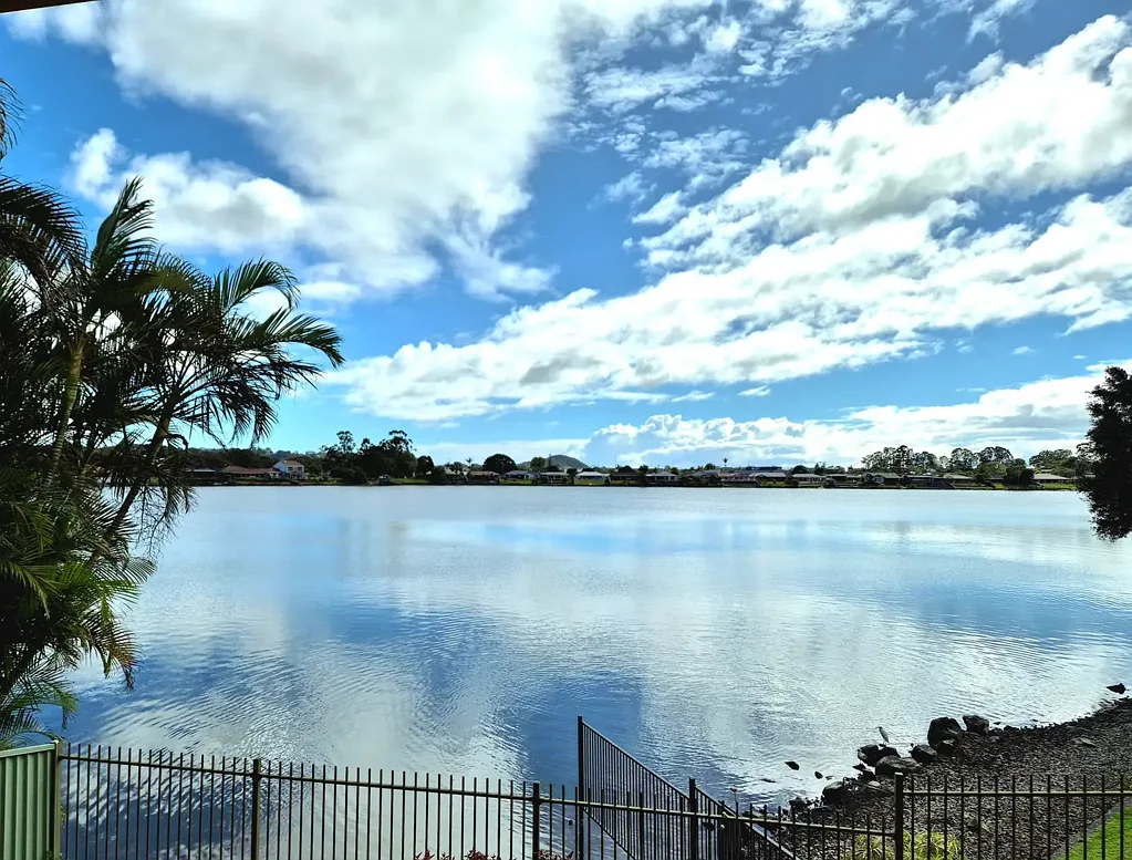 Elanora 4ਬੈੱਡਰੂਮ 5 Acron Street, Elanora
Impressive Single Level Family Home