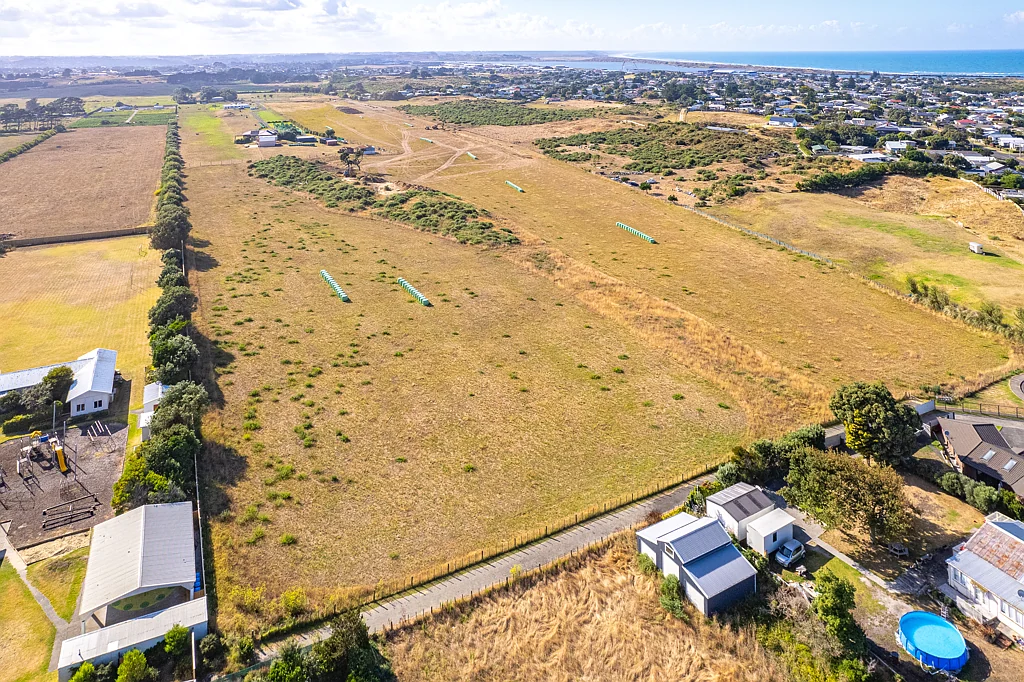 Castlecliff 5.1HA of Rural Land