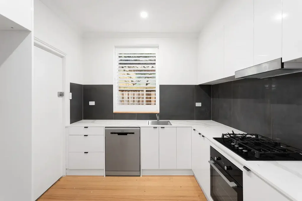 IMMACULATELY RENOVATED WITH HAWKSBURN VILLAGE ON YOUR DOORSTEP!