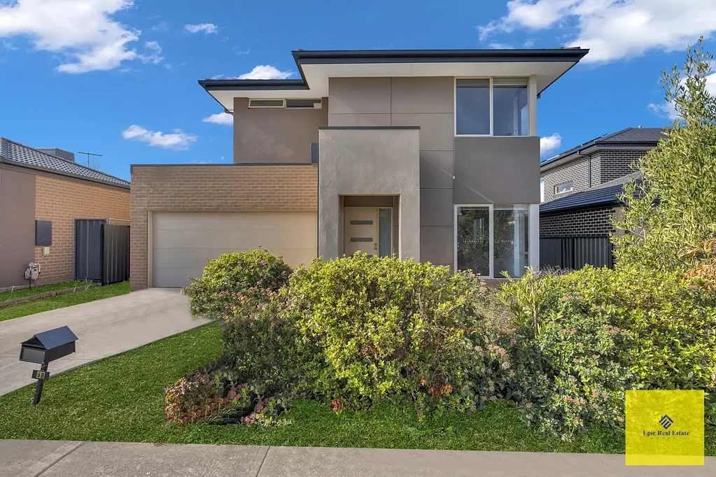 Spacious Double-Storey Family Home in Prime Craigieburn Location