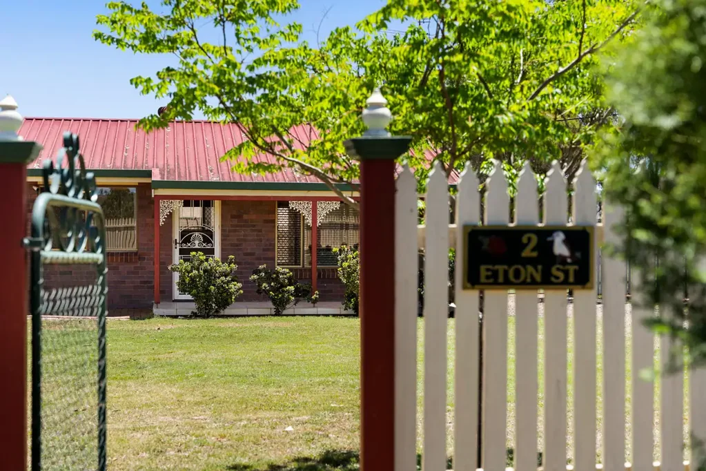 2 Eton Street, Cambooya, QLD 4358