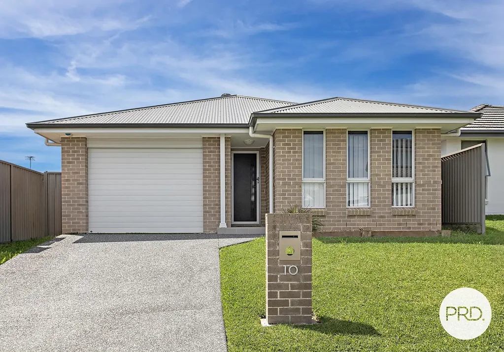 Stream Hill 4Kwarto Single Level Modern Living