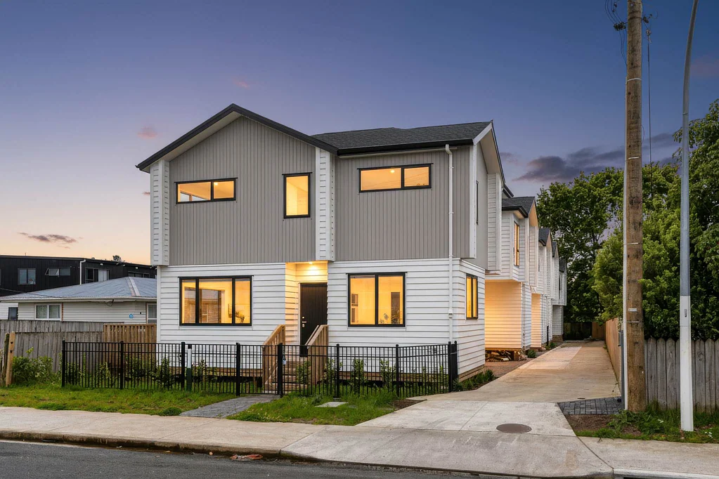 Henderson 3 Bedroom Brand-New Standalone Homes