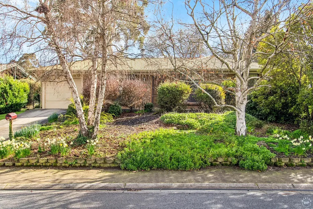 17 Jacaranda Drive, Woodside, SA 5244