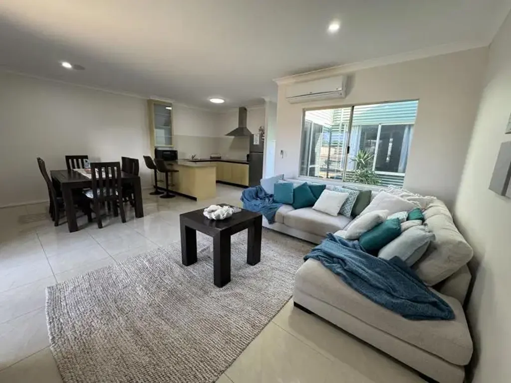 Jurien Bay 3બેડરૂમ FULLY FURNISHED 3 X 2 UNIT IN SOUGHT AFTER SEAFRONT ESTATE