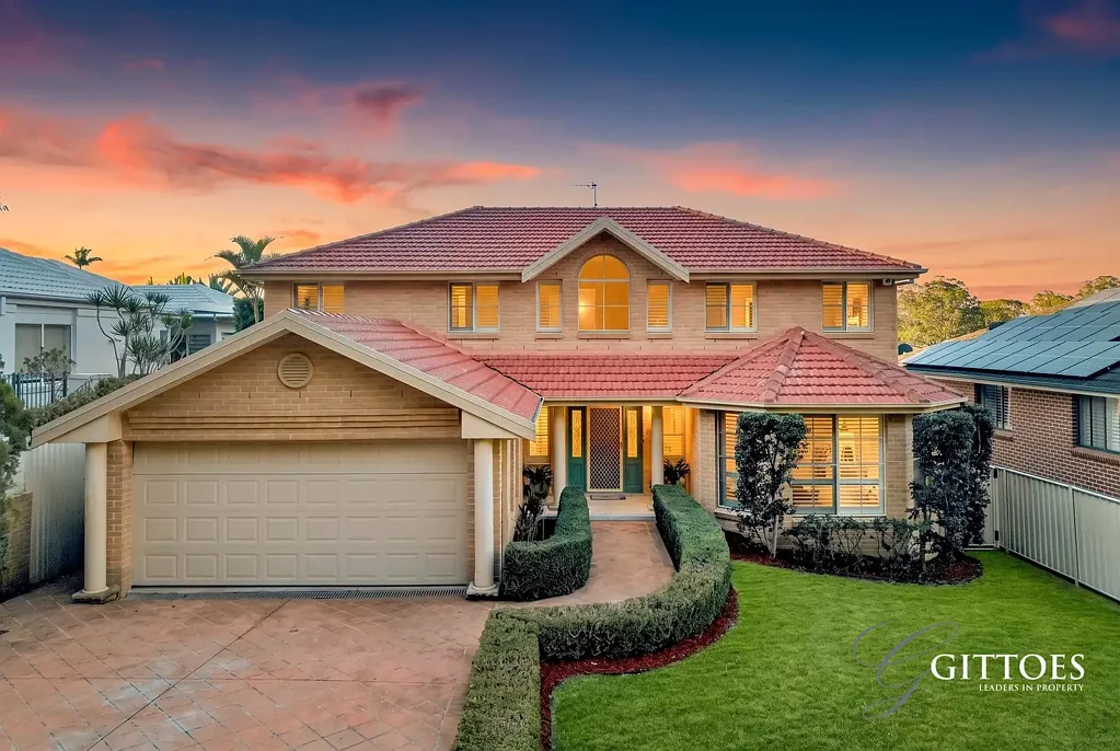 Green Point 5 Slaapkamer Sought-After Cul-De-Sac and Expansive Living