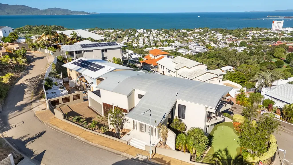 Castle Hill 4 Bedroom STUNNING VIEWS FROM THIS SPECTACULAR RESIDENCE.