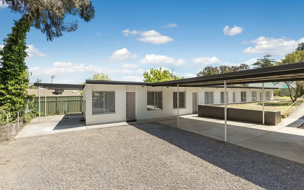 FULLY FURNISHED - LEASED