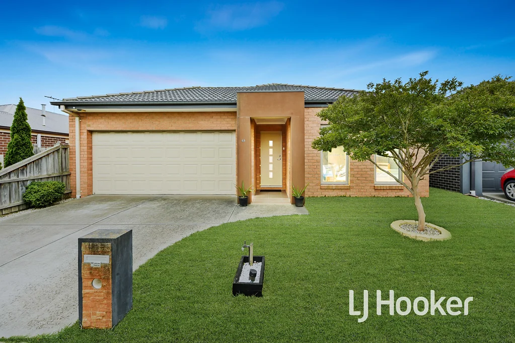 53 Valencia Circuit, Cranbourne, VIC 3977