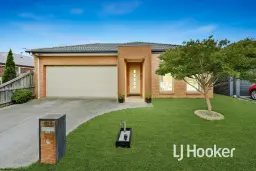 53 Valencia Circuit, Cranbourne