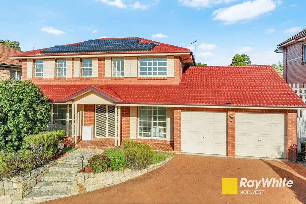 Cherrybrook 5غرفة نوم Welcome to this conveniently located home with easy access to transportation/dual school catchment